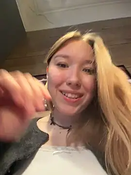 -NaughtyAngel-'s Live XXX Chat