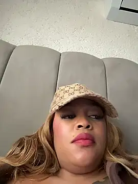 Iam-Sharifa - boobs out and oil tits