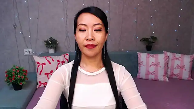 Chatroom XXX en direct de LiaPak
