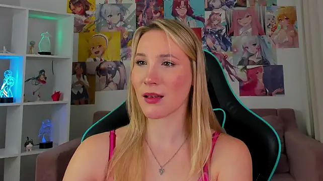 Živý XXX chat ElaraVoltage