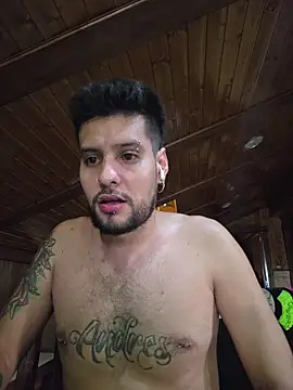 Chat +18 de CRATOS69 ao vivo