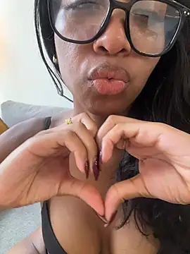 IamCrystal2's Live XXX Chat