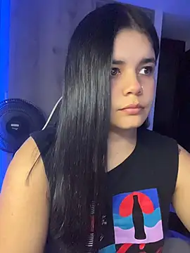 XXXAngella Adlı Modelin Canlı XXX Sohbeti