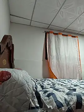 sexiigatica Adlı Modelin Canlı XXX Sohbeti