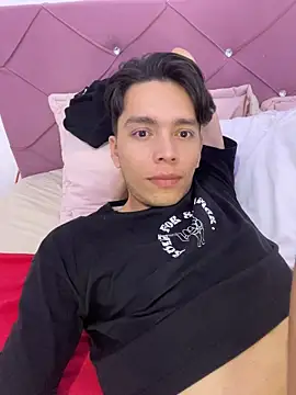 XXX chat uživo modela Aaxel_Smith