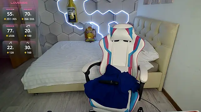 aliicemeow XXX чат на живо