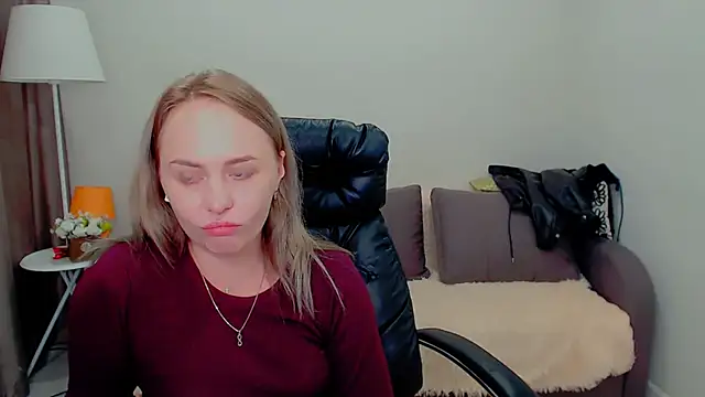 Chat +18 de LiluMoon__ ao vivo
