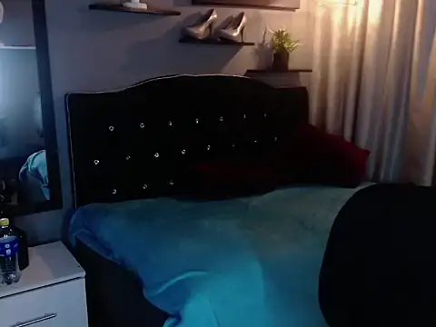haku_nayro Adlı Modelin Canlı XXX Sohbeti