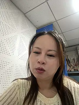 weiwei_1314 élő XXX-chatje