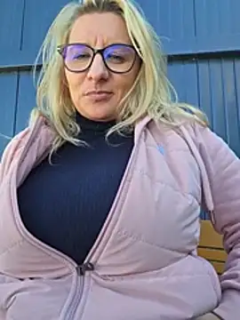 KaylinJan Live XXX-Chat
