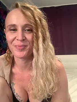 SweetandNastySummer's Live XXX Chat