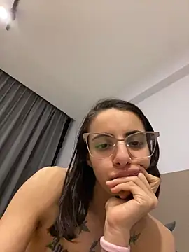 Poison_Ivy_29's Live XXX Chat