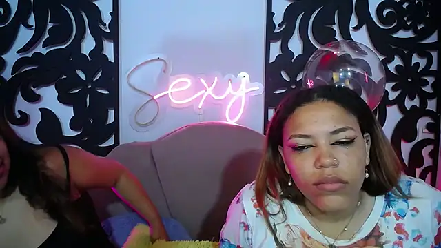 Kittens_hornxyxx - bra off