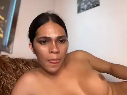 sweet_yummy69 Adlı Modelin Canlı XXX Sohbeti