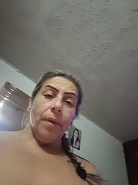 maynor_1998's Live XXX Chat