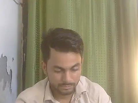 Stubborndesiboyn Live XXX chat