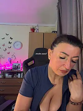 Chat XXX en directo de Hotangel75