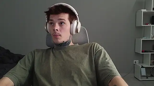 צ'אט XXX בשידור חי של DENIS_HERE