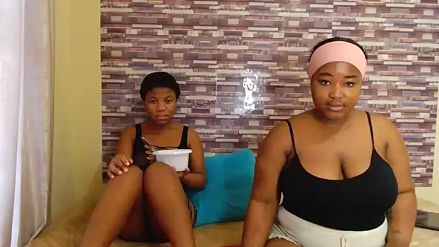SpicyLoraX's Live XXX Chat