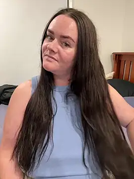 Carinabro10 - Splits and twerk on dildo