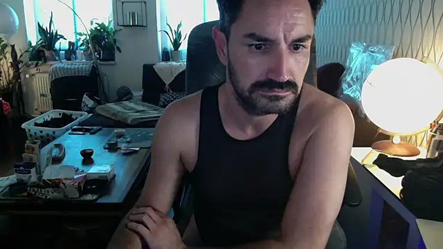 tomz0819 élő XXX-chatje