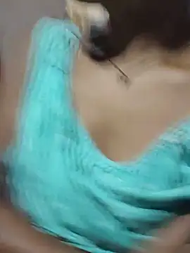 Sweet-runi লাইভ XXX চ্যাট