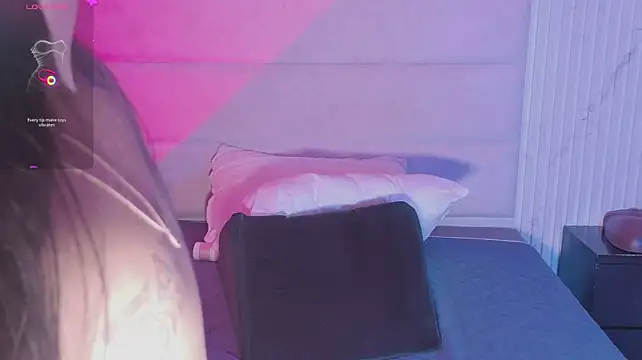 emmajohnss XXX чат на живо
