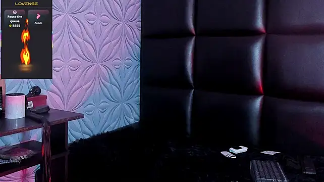 MikeSlav3 即時 XXX 聊天
