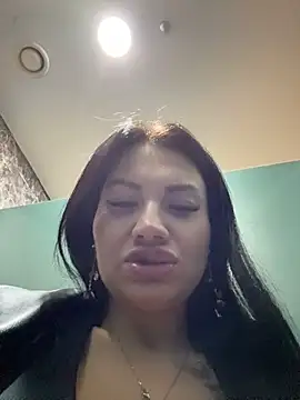 Wet__Bunny Adlı Modelin Canlı XXX Sohbeti