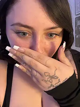 Evemeqt - Wall dildo suck and ride💦💦