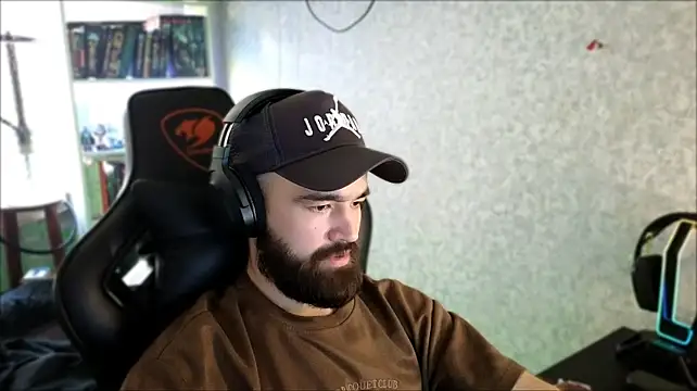 XXX chat uživo modela _Serious_Man