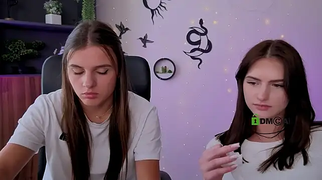 XXX chat uživo modela lisa_dark_