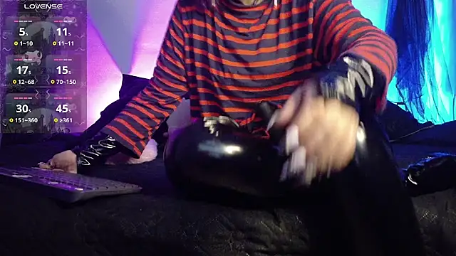 XXX chat uživo modela Navier__