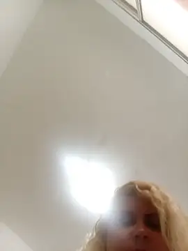 XXX chat uživo modela Carolzinhaoficial