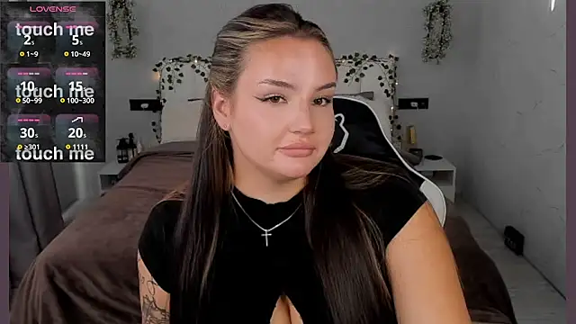 little_m0use Adlı Modelin Canlı XXX Sohbeti