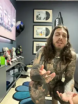 ThomasHells Chat XXX live