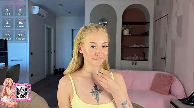 BlondieSixSeven - touch me under my bra