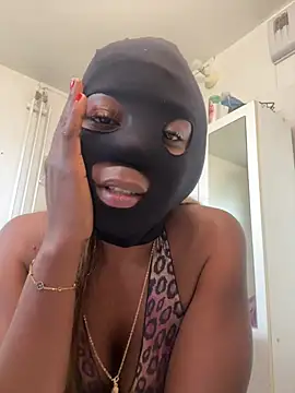 MlleDiorr - Faites moi gicler 🥵🍆🍑💦👅
