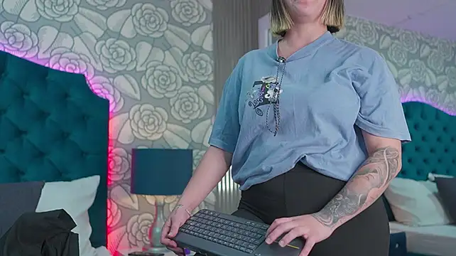 XXX chat uživo modela MariaMonttclair