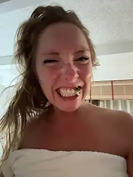 prettymouthpeach – webcam-show