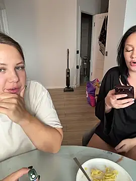 EveryTokenIsImportant Chat XXX in diretta