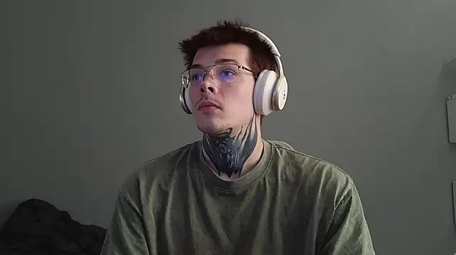 DENIS_HERE élő XXX-chatje