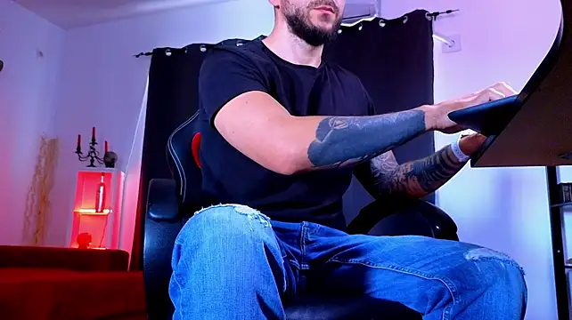 Онлайн чат XXX MightyAaron66