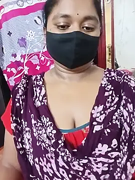 Pooja_Roy_7's Live XXX Chat
