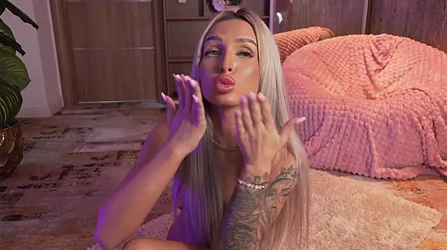 دردشة ArianaXO_ الجنسية المباشرة