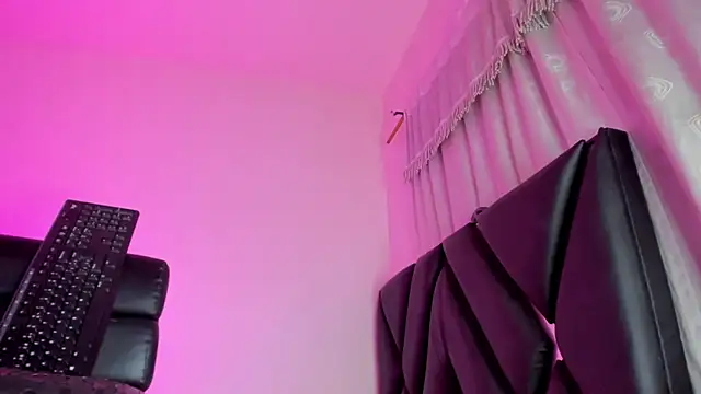 Chat +18 de stephany_doll_ ao vivo