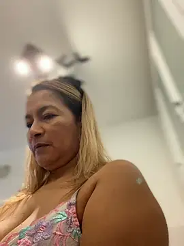 Jlo_69 Adlı Modelin Canlı XXX Sohbeti