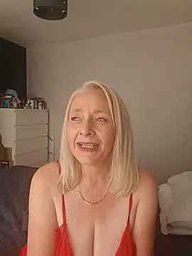 BellaUkCurvy 라이브 XXX 채팅