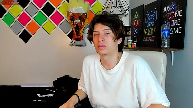 Živý XXX chat Marcoviolet