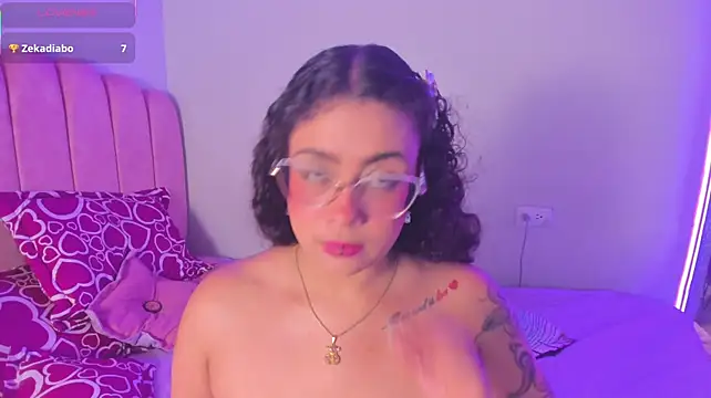 Chat XXX en directo de antonelllepiercee
